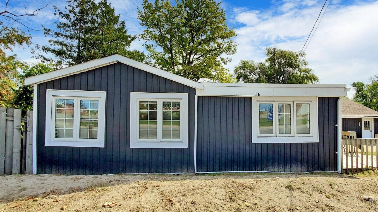 Main Beach River Retreat - Wasaga Beach 1 - Main Strip - 93 Mosley St Buitenkant foto