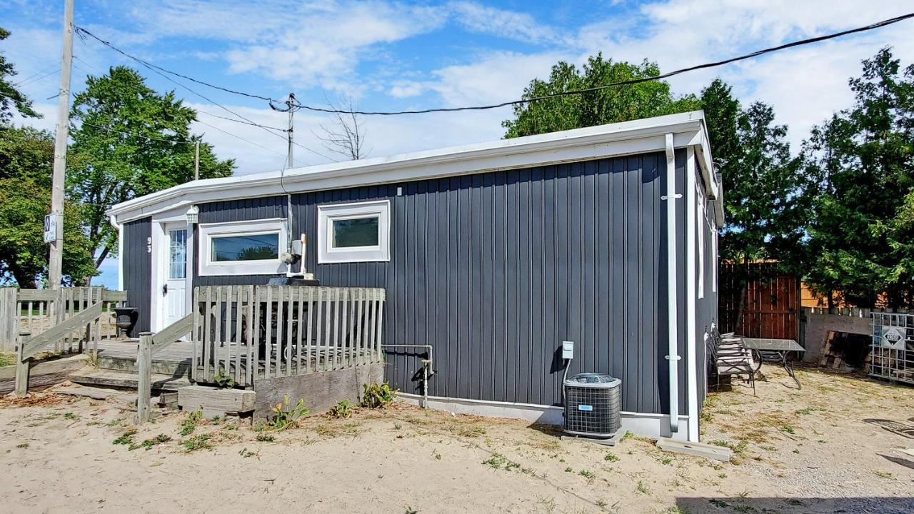 Main Beach River Retreat - Wasaga Beach 1 - Main Strip - 93 Mosley St Buitenkant foto