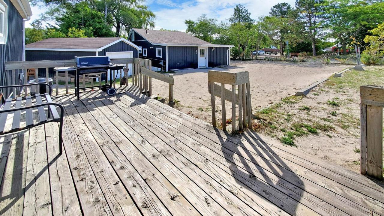 Main Beach River Retreat - Wasaga Beach 1 - Main Strip - 93 Mosley St Buitenkant foto