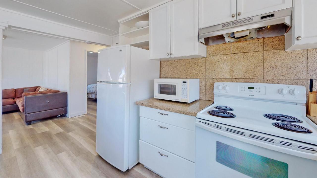 Main Beach River Retreat - Wasaga Beach 1 - Main Strip - 93 Mosley St Buitenkant foto