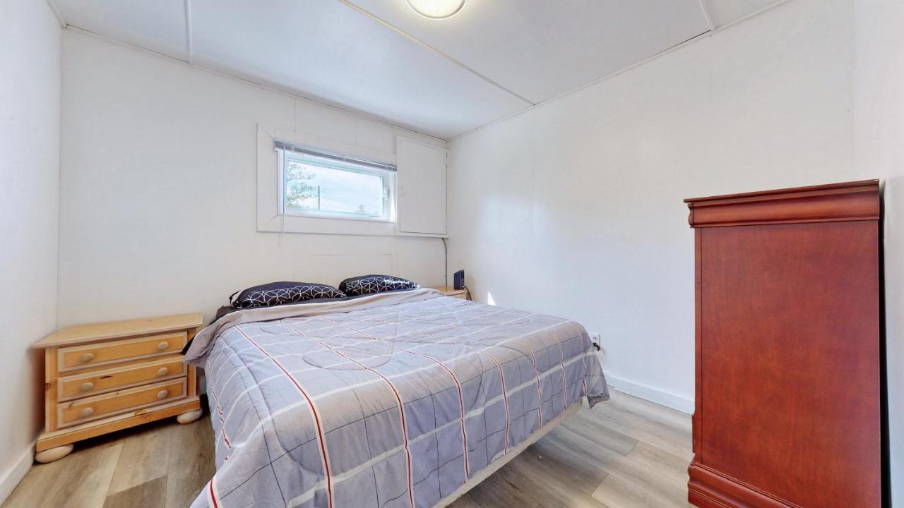 Main Beach River Retreat - Wasaga Beach 1 - Main Strip - 93 Mosley St Buitenkant foto