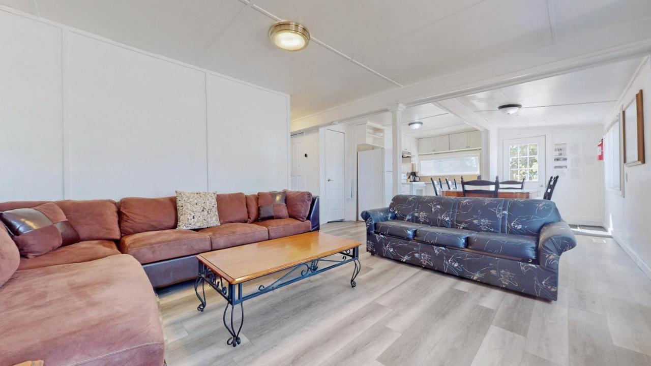 Main Beach River Retreat - Wasaga Beach 1 - Main Strip - 93 Mosley St Buitenkant foto