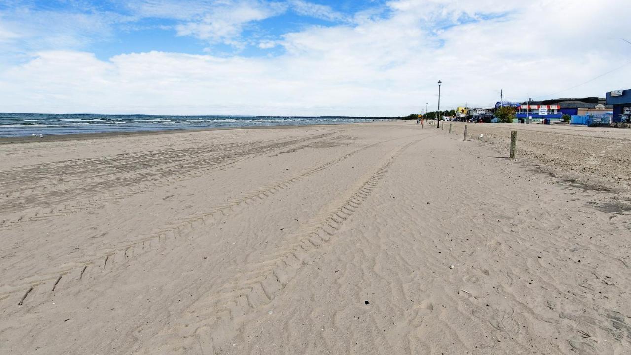 Main Beach River Retreat - Wasaga Beach 1 - Main Strip - 93 Mosley St Buitenkant foto
