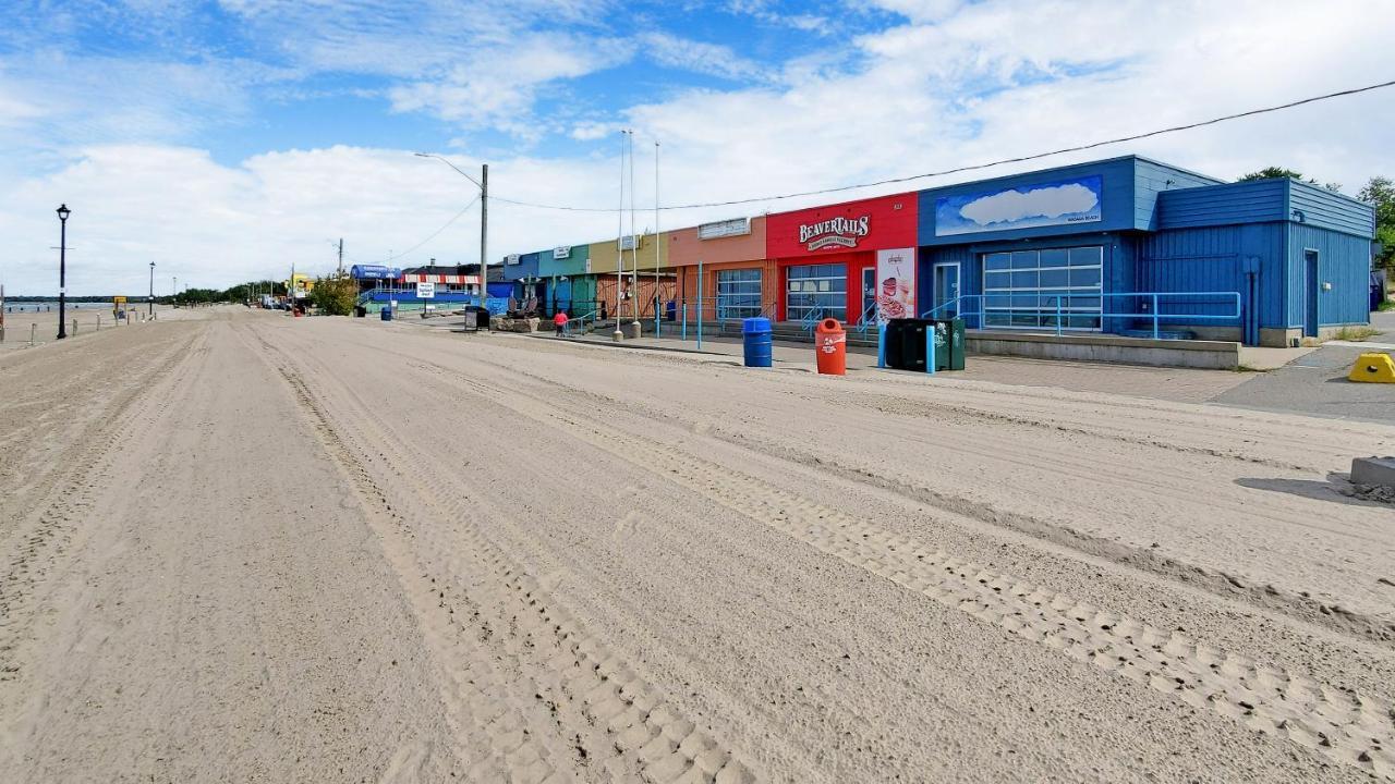 Main Beach River Retreat - Wasaga Beach 1 - Main Strip - 93 Mosley St Buitenkant foto