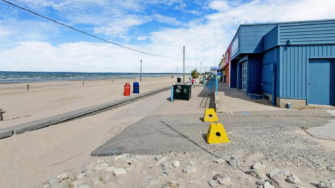 Main Beach River Retreat - Wasaga Beach 1 - Main Strip - 93 Mosley St Buitenkant foto