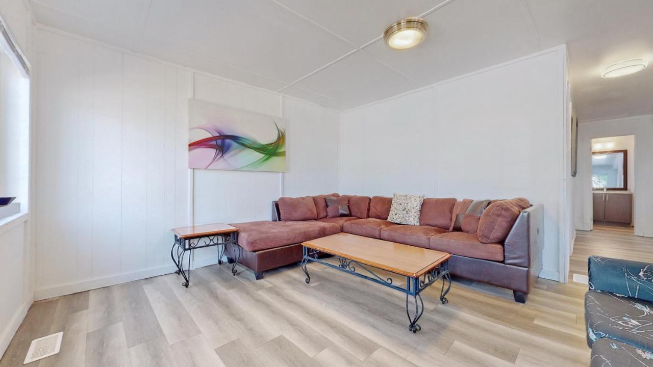 Main Beach River Retreat - Wasaga Beach 1 - Main Strip - 93 Mosley St Buitenkant foto